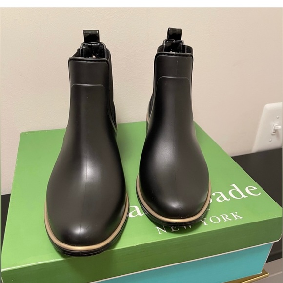 KATE SPADE NEW YORK Womens Black Bow Accent Stretch Gore Waterproof sz 8, New! - Picture 2 of 6